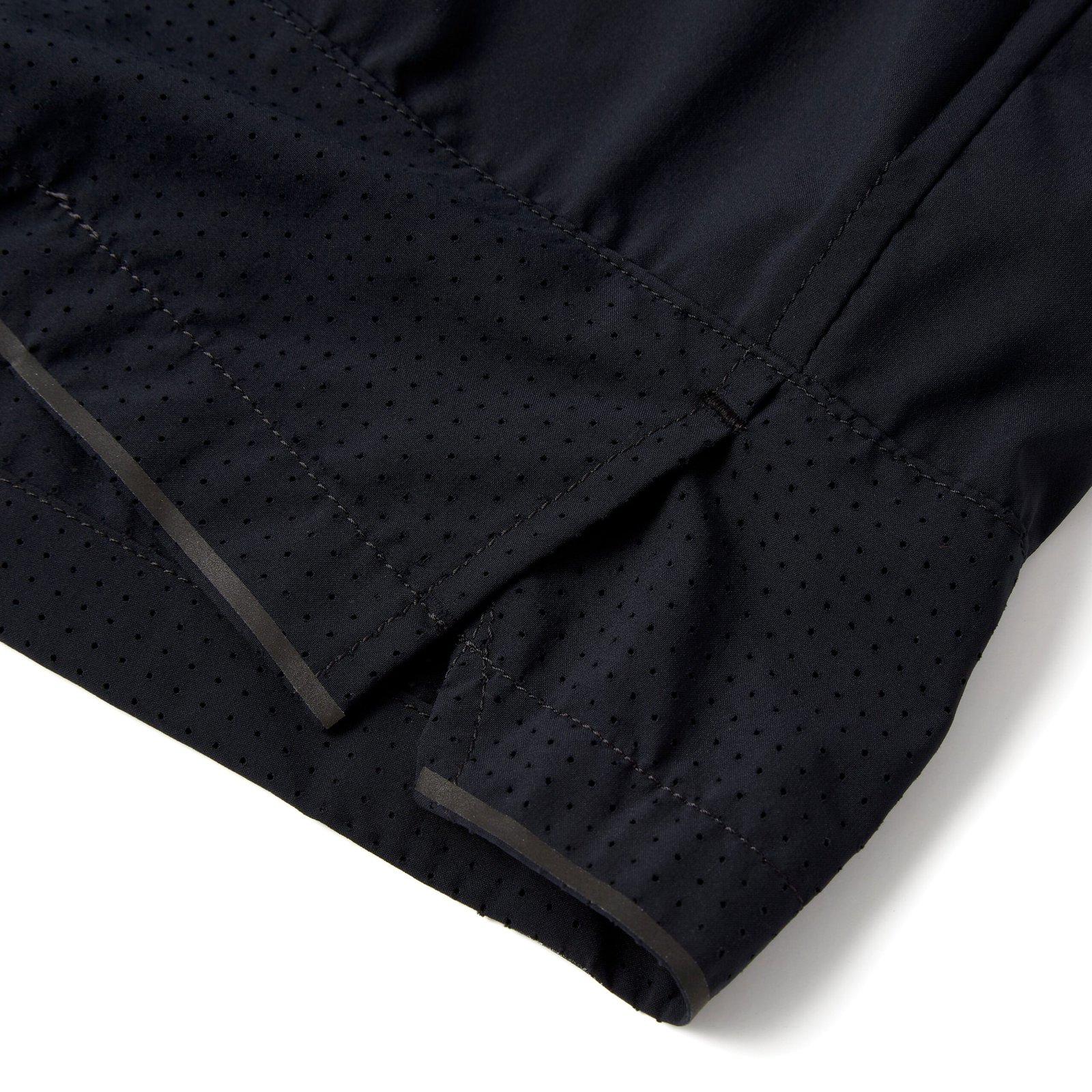 Switchback Short in Black - Image 4